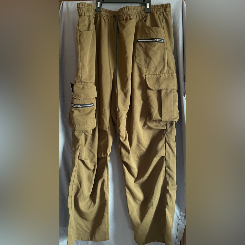 Men's Classic Tan Cargo Pants